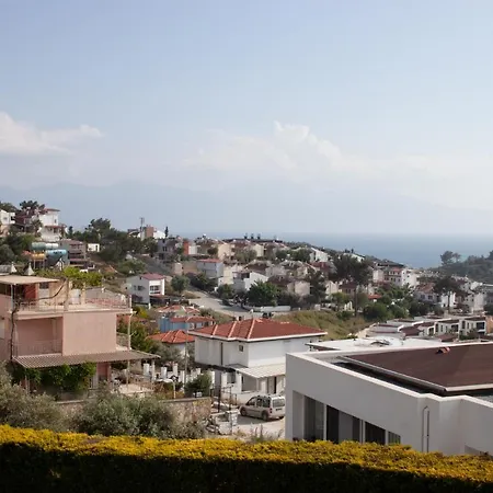 Vilă Gorgeous 5br 5ba With Private Pool *