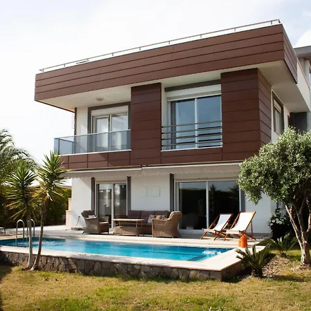 Gorgeous 5br 5ba With Private Pool