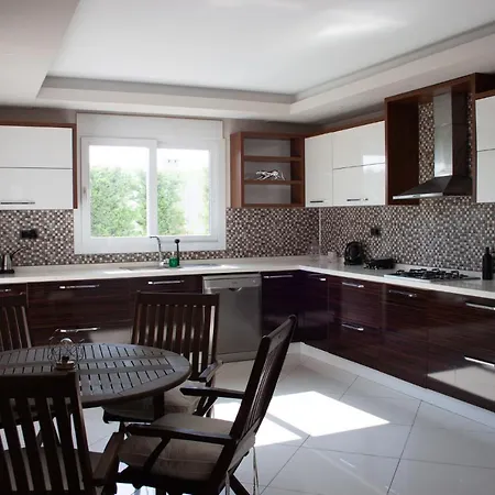 Gorgeous 5br 5ba With Private Pool